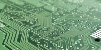 Czego nie wolno robić na informatyce?