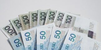 Jakie są zarobki w banku?