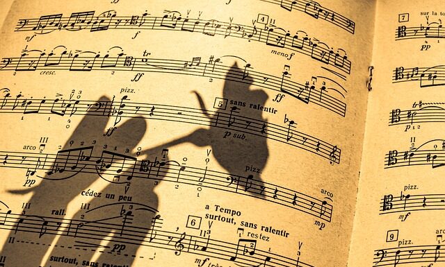 Czym jest klucz podstawowy w bazie danych?