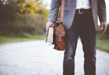 Do kogo odwołuje się nauczyciel stażysta?